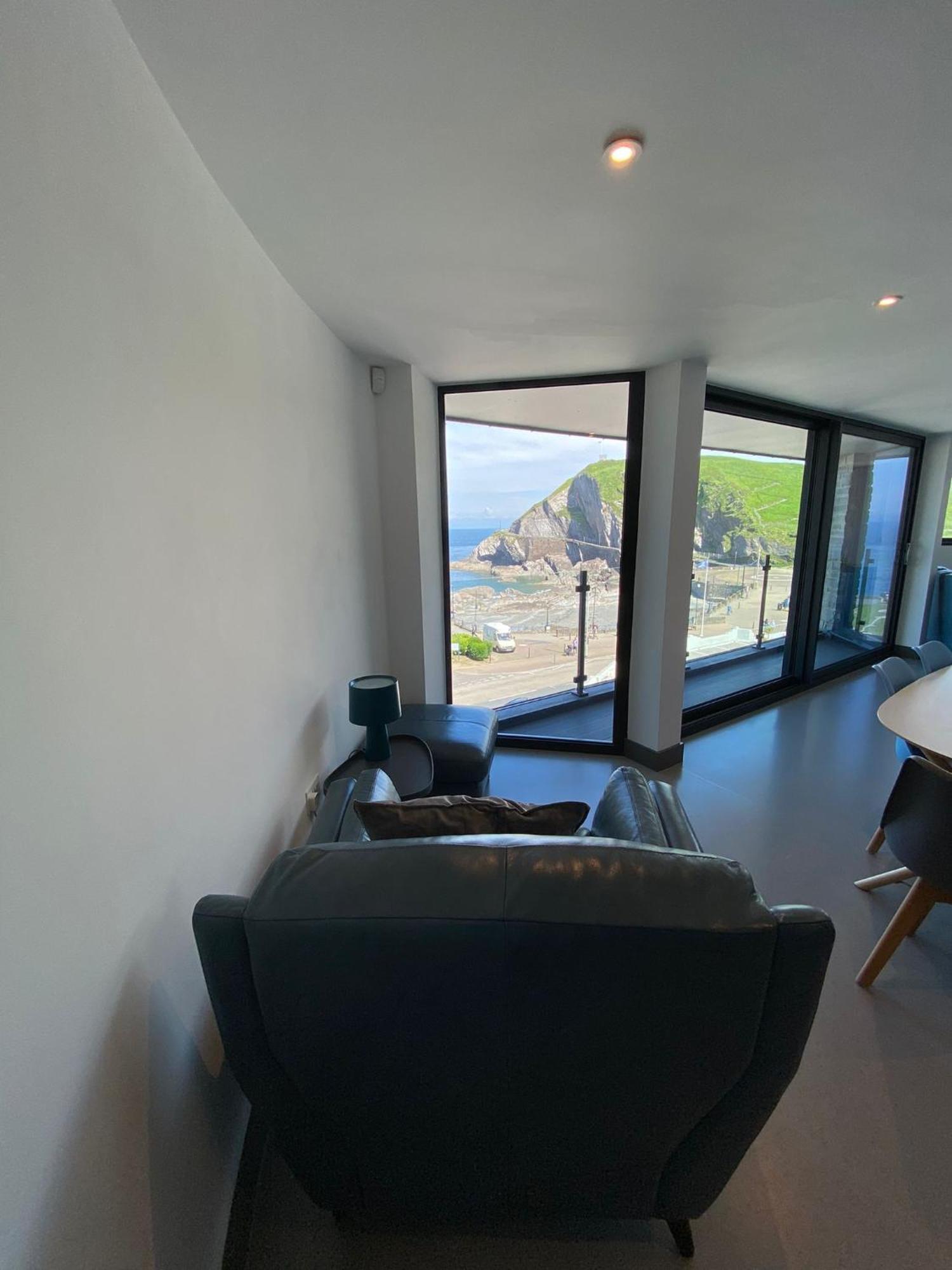 4 The View Apartments Ilfracombe - Seafront, Parking, Lift, Ev 외부 사진